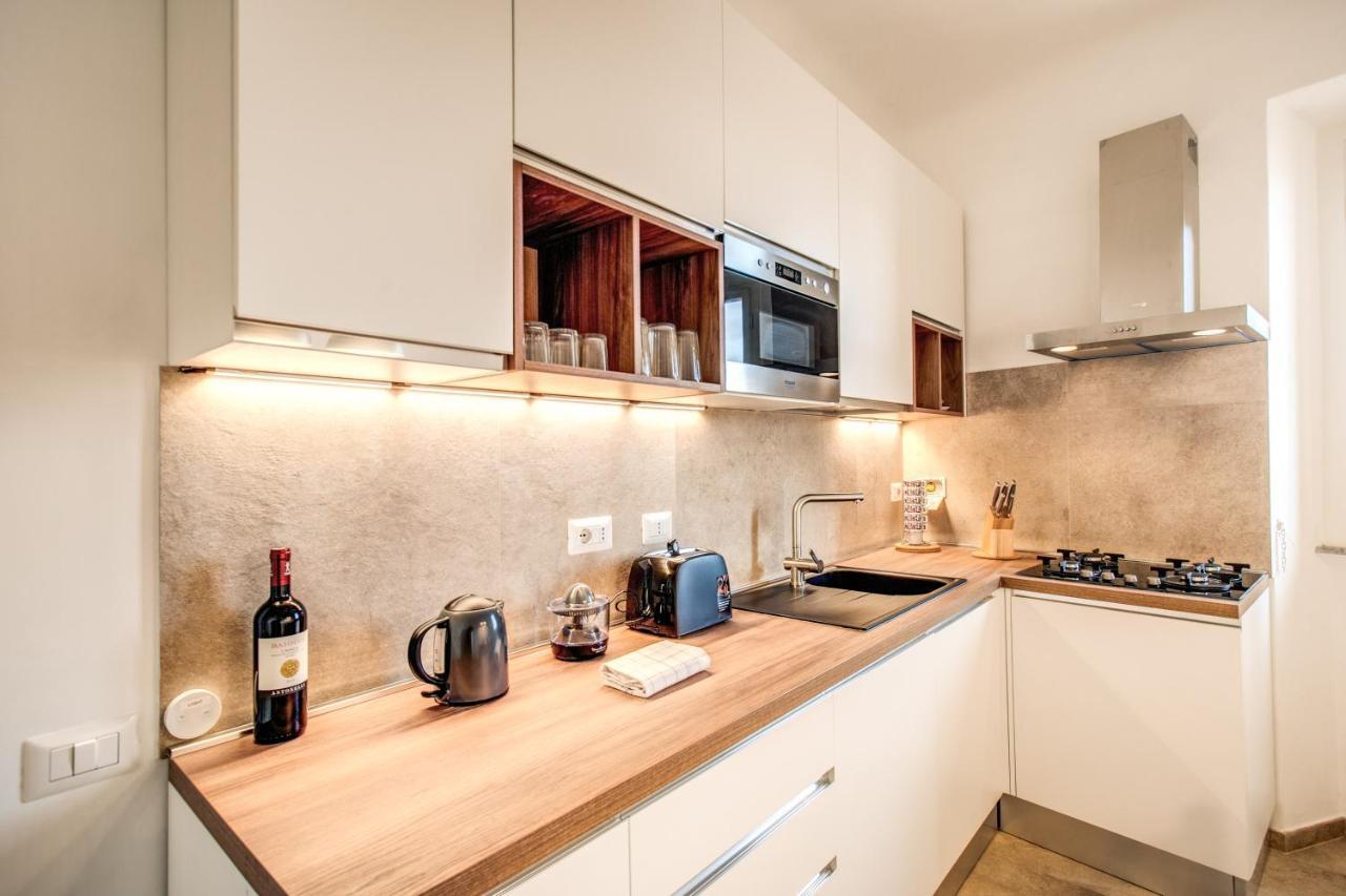 Cavour Attic With Terrace Apartamento Roma Exterior foto