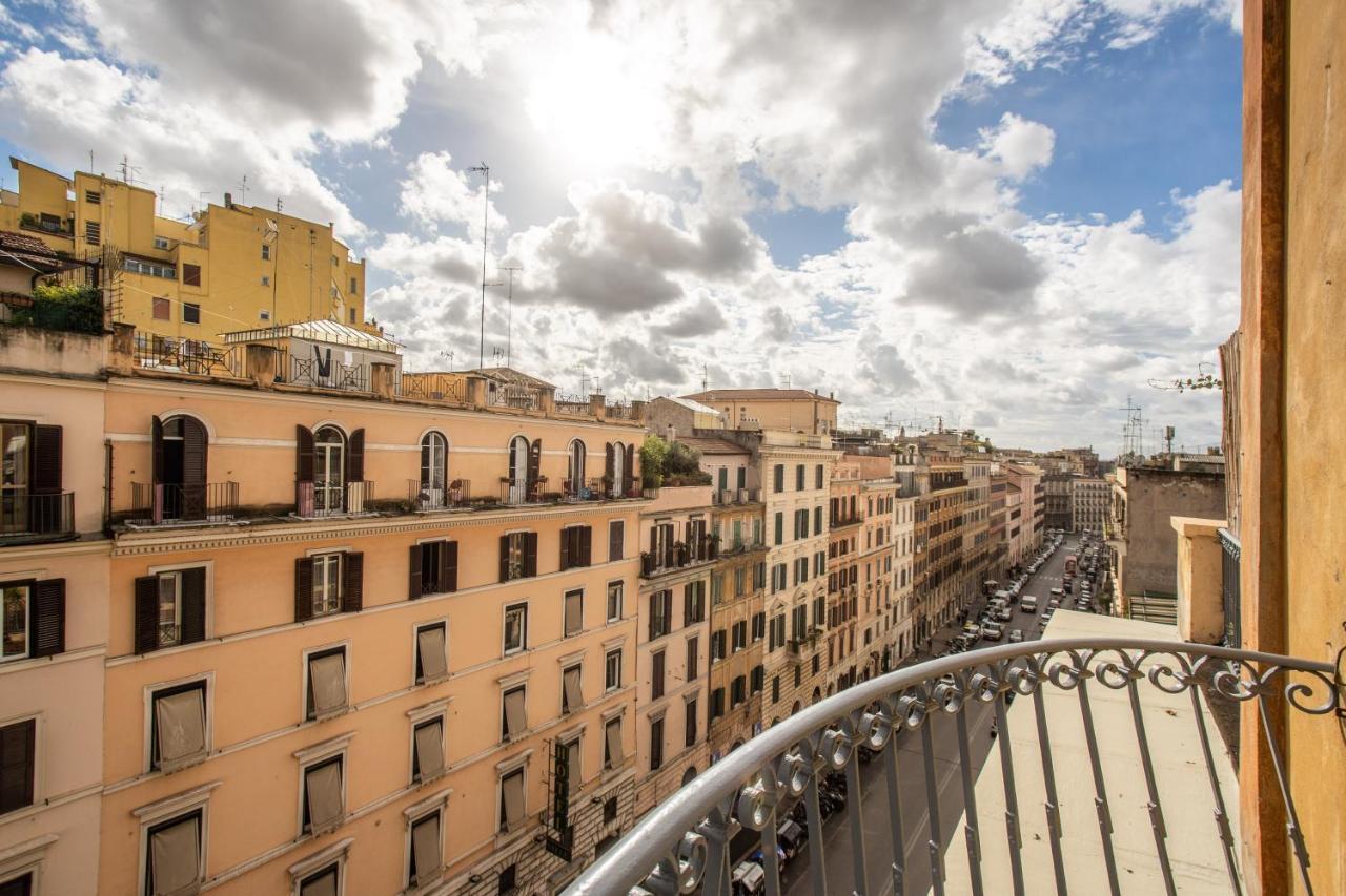 Cavour Attic With Terrace Apartamento Roma Exterior foto